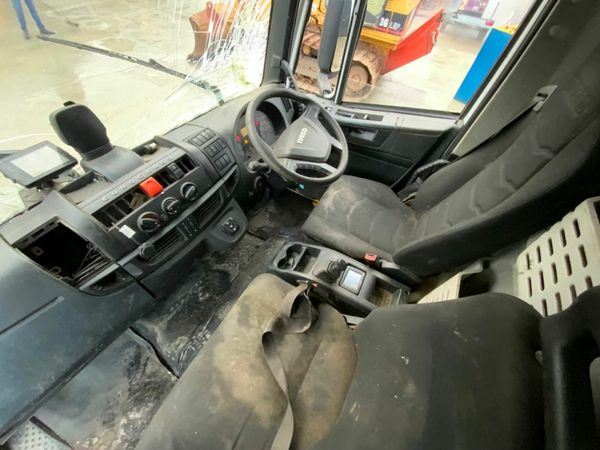 Iveco Eurocargo 7.5 TONNE AUTOMATIC     22ft DROPS 377223568