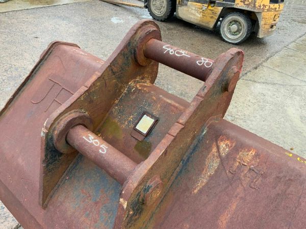 60" GEITH DIGGING BUCKET..........80mm PINS.....35 377223645