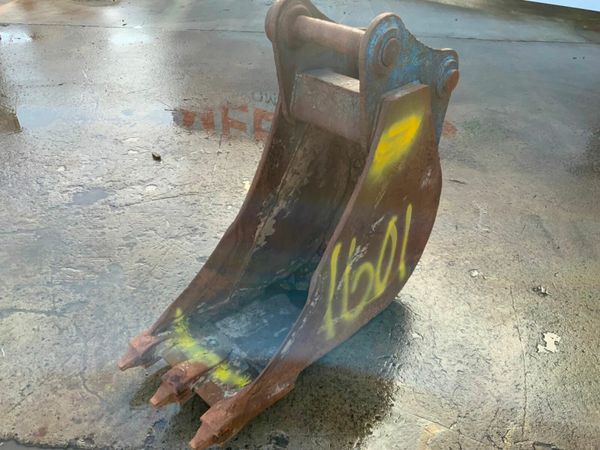 18" DIGGING BUCKET.......65mm PINS.....1601t. 377223747