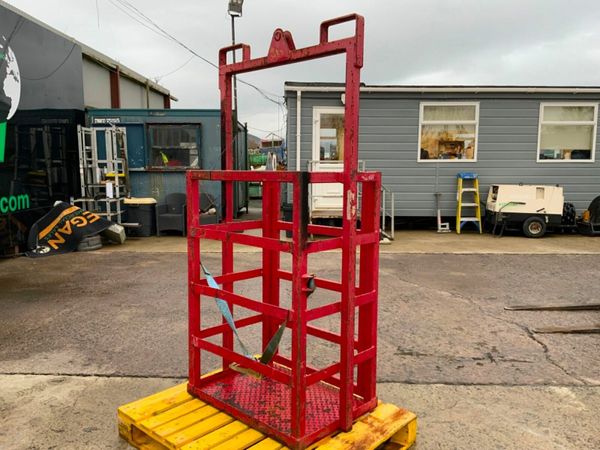 GAS BOTTLE TRANSPORT / STORAGE BASKET..3453. 377223840