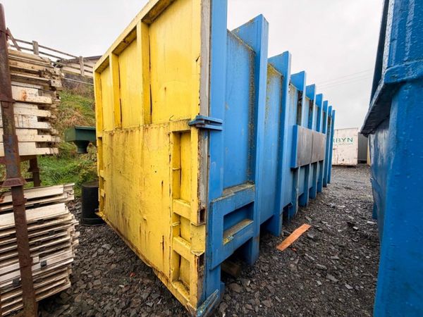 HOOK LOADER SKIP COMPACTOR BIN.... # 742 P 377223897