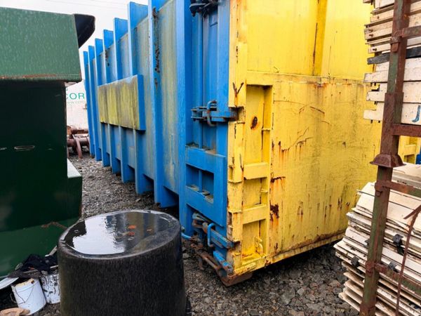 HOOK LOADER SKIP COMPACTOR BIN.... # 742 P 377223898