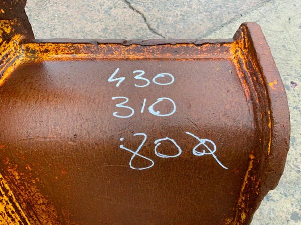 54" DIGGING BUCKET.....80mm PINS.........357F 377223803