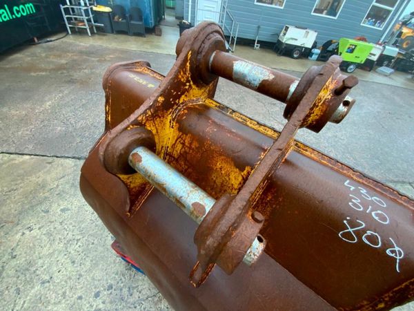 54" DIGGING BUCKET.....80mm PINS.........357F 377223806