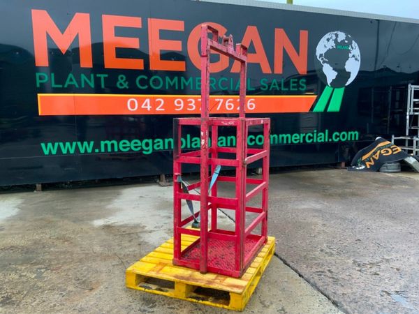 GAS BOTTLE TRANSPORT / STORAGE BASKET..3453. 377223829