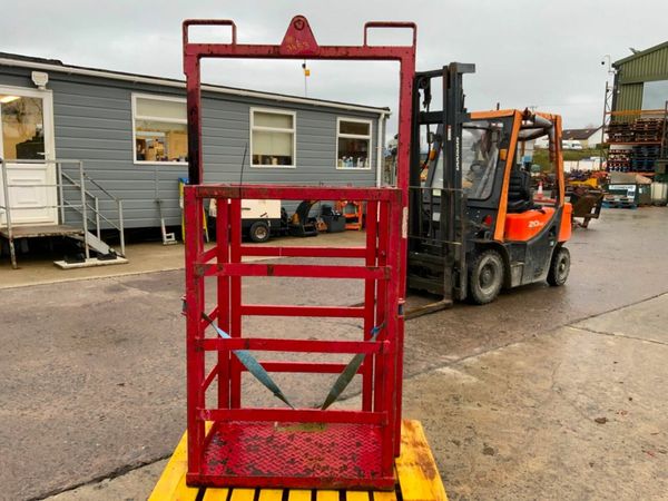 GAS BOTTLE TRANSPORT / STORAGE BASKET..3453. 377223839