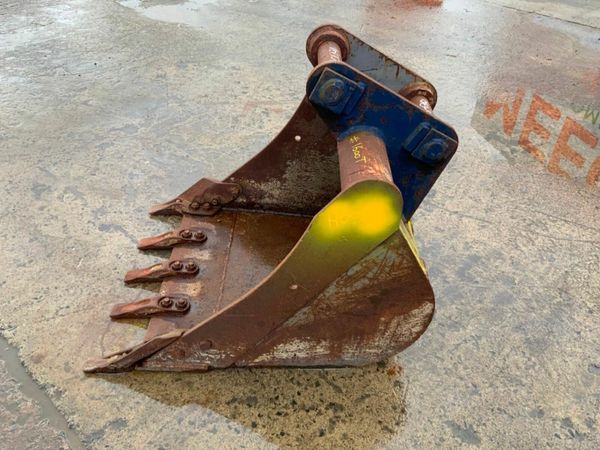 30" DIGGING BUCKET.....60mm PINS.......1600. 377223971