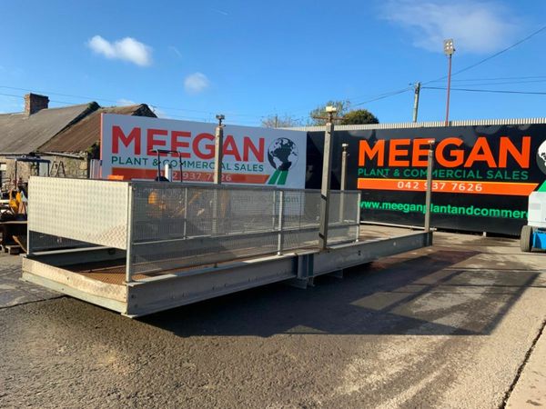 3.0t LOADING DECK / SLIDING GANTRY.......1415 377224041