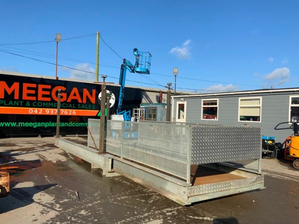 3.0t LOADING DECK / SLIDING GANTRY.......1415 377224044