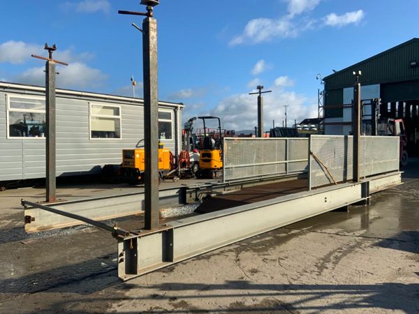 3.0t LOADING DECK / SLIDING GANTRY.......1415 377224049