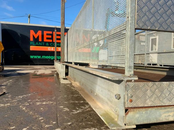 3.0t LOADING DECK / SLIDING GANTRY.......1415 377224052