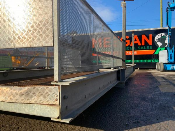 3.0t LOADING DECK / SLIDING GANTRY.......1415 377224062