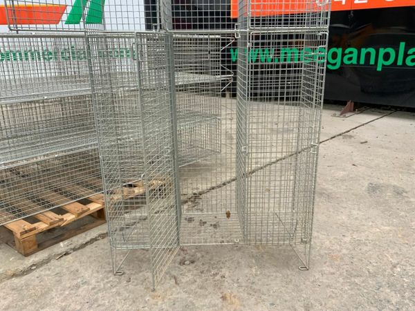 WIRE MESH 6 DOOR PERSONNEL LOCKERS. 377224079