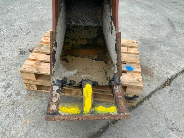 24" STRICKLAND BUCKET...65mm PINS......1408-24. 377224171