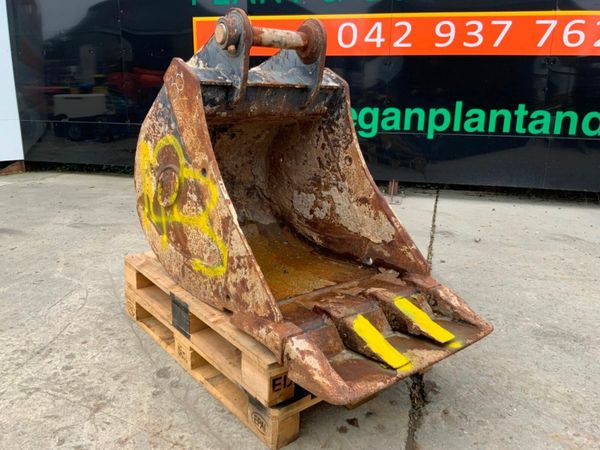 30" GEITH DIGGING BUCKET   65mm PINS.......1423. 377224272