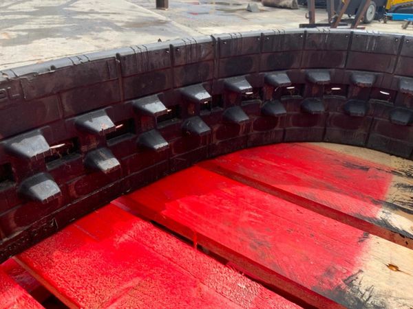 UNUSED 180 x 72 x 40 TAKEUCHI RUBBER TRACK...666. 377224208