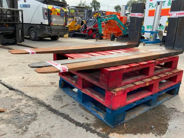 UNUSED 72" x 20" CARRIAGE SLIDING FORKS...4561. 377224369