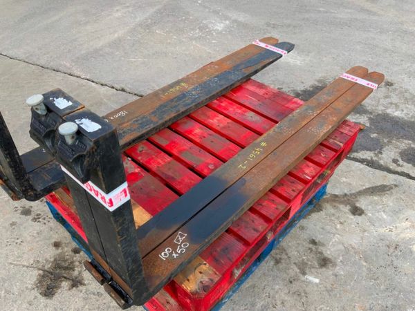 UNUSED 72" x 20" CARRIAGE SLIDING FORKS...4561. 377224371