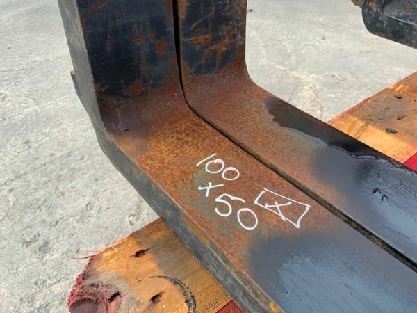 UNUSED 72" x 20" CARRIAGE SLIDING FORKS...4561. 377224375