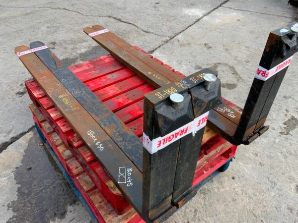 UNUSED 72" x 20" CARRIAGE SLIDING FORKS...4561. 377224378