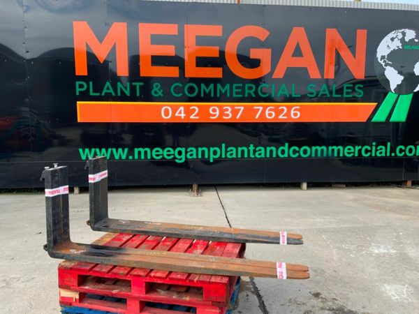 UNUSED 72" x 20" CARRIAGE SLIDING FORKS...4561. 377224384