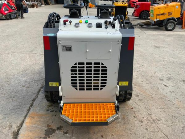 TOFT ST25m MINI SKID STEER LOADER......1548. 377224451