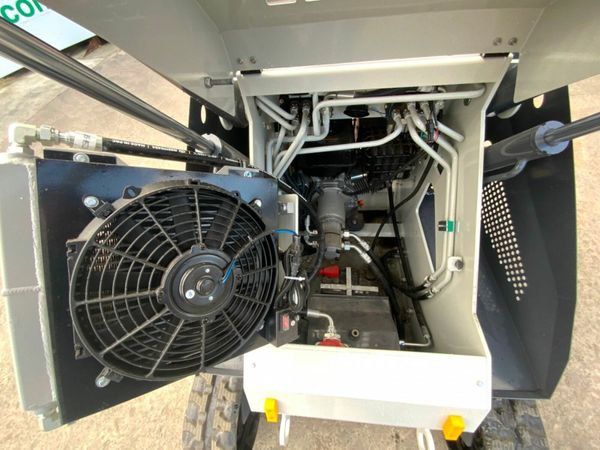 TOFT ST25m MINI SKID STEER LOADER......1548. 377224456