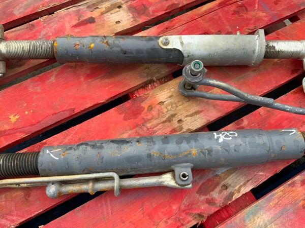 CAT 3 LIFT ARMS LINKAGE & TOP LINK..........1249-1 377224484