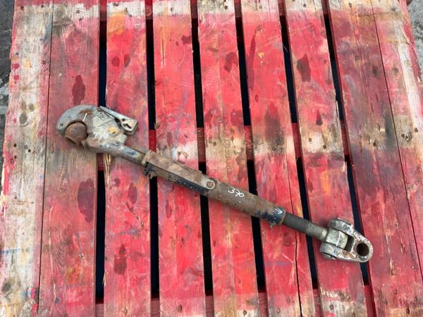 CAT 3 LIFT ARMS LINKAGE & TOP LINK..........1249-1 377224489