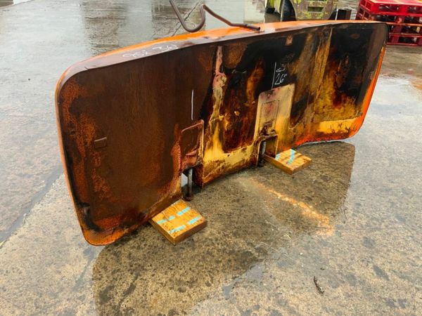 HITACHI EX 135 COUNTER WEIGHT / BALLAST. 377224542