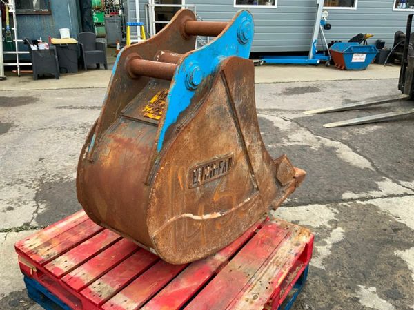 24" EUROFAB BUCKET........65mm PINS......1432. 377224571