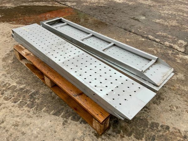 60" GALVANISED LOADING RAMPS.......1188t. 377224505