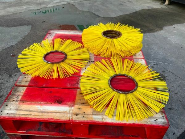 UNUSED ROAD BRUSH REPLACEMENT SEGMENTS. 377224647