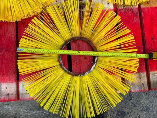 UNUSED ROAD BRUSH REPLACEMENT SEGMENTS. 377224652