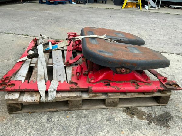 SLIDING FIFTH WHEEL TRAILER COUPLING. 377224698