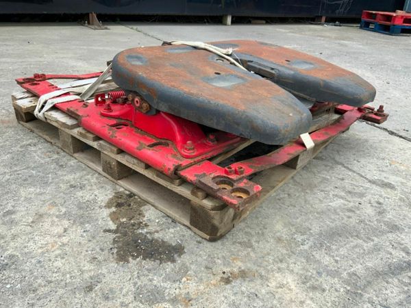 SLIDING FIFTH WHEEL TRAILER COUPLING. 377224699