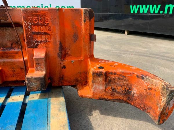 HITACHI EX 60 REAR COUNTER WEIGHT / BALLAST. 377224743
