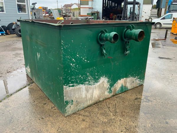 4500lts SILT RETENTION / FILTRATION TANK.......488 377224786