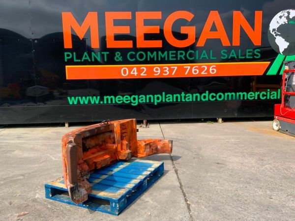 HITACHI EX 60 REAR COUNTER WEIGHT / BALLAST. 377224736