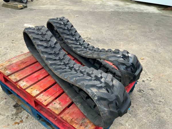 UNUSED 230 x 96 x 32 RUBBER TRACKS........3439. 377224819