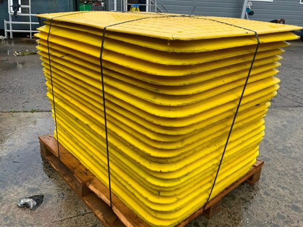 PEDESTRIAN TRENCH COVERS.....48" x 32".......4255. 377225048