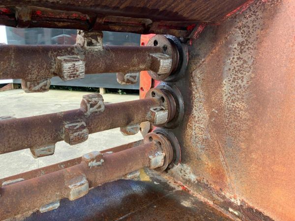 60" SCREENER BUCKET......80mm PINS ......1338 377225140