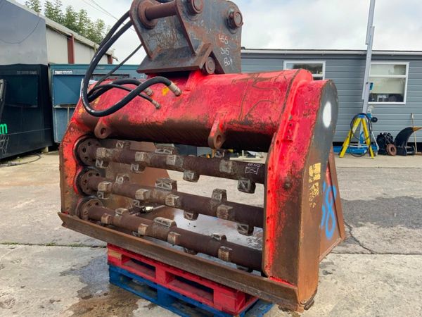 60" SCREENER BUCKET......80mm PINS ......1338 377225129