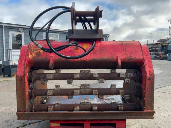 60" SCREENER BUCKET......80mm PINS ......1338 377225132