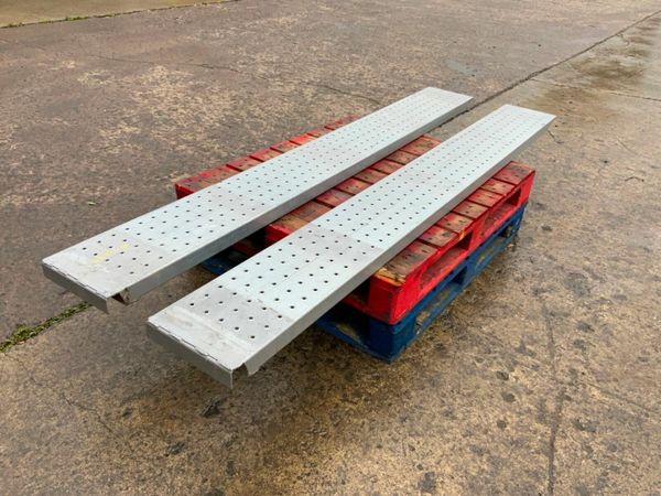 8ft GALVANISED LOADING RAMPS.........1189t. 377225246
