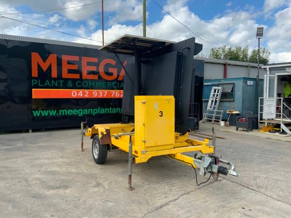 LED DISPLAY SCREEN / ADVERTISING TRAILER..38w 377225256