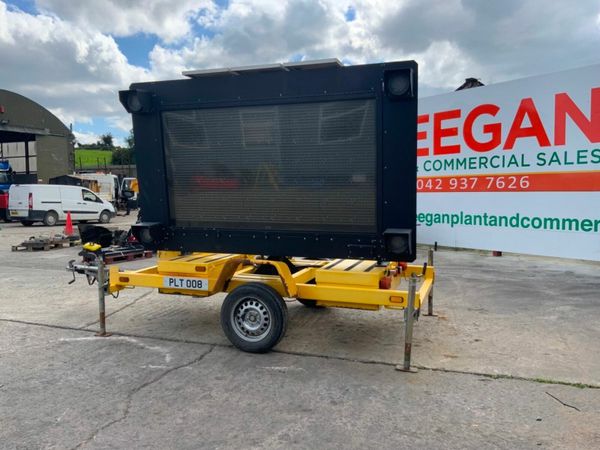 LED DISPLAY SCREEN / ADVERTISING TRAILER..38w 377225257