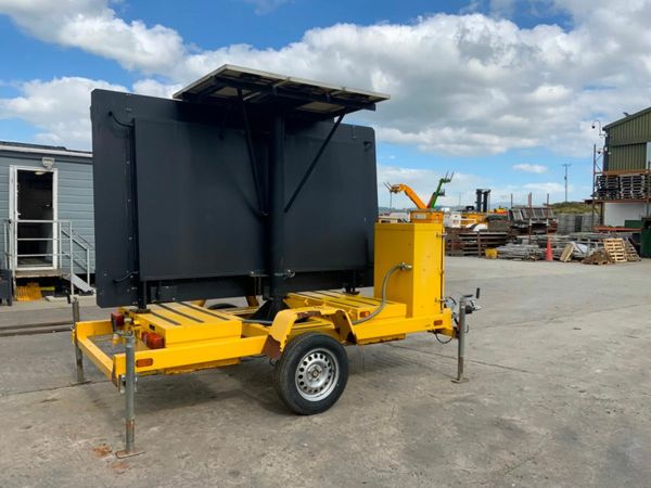 LED DISPLAY SCREEN / ADVERTISING TRAILER..38w 377225259