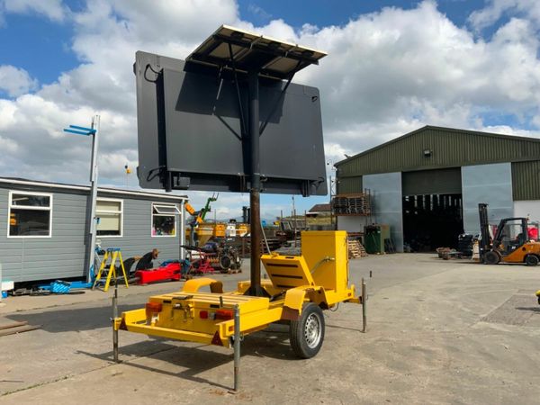 LED DISPLAY SCREEN / ADVERTISING TRAILER..38w 377225261