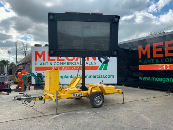 LED DISPLAY SCREEN / ADVERTISING TRAILER..38w 377225264